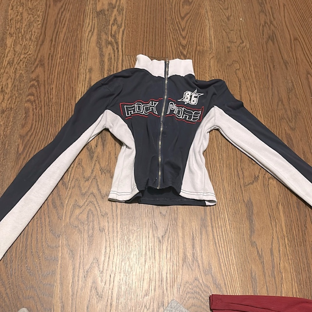 y2k rock more jacket shirt type thing soo cute